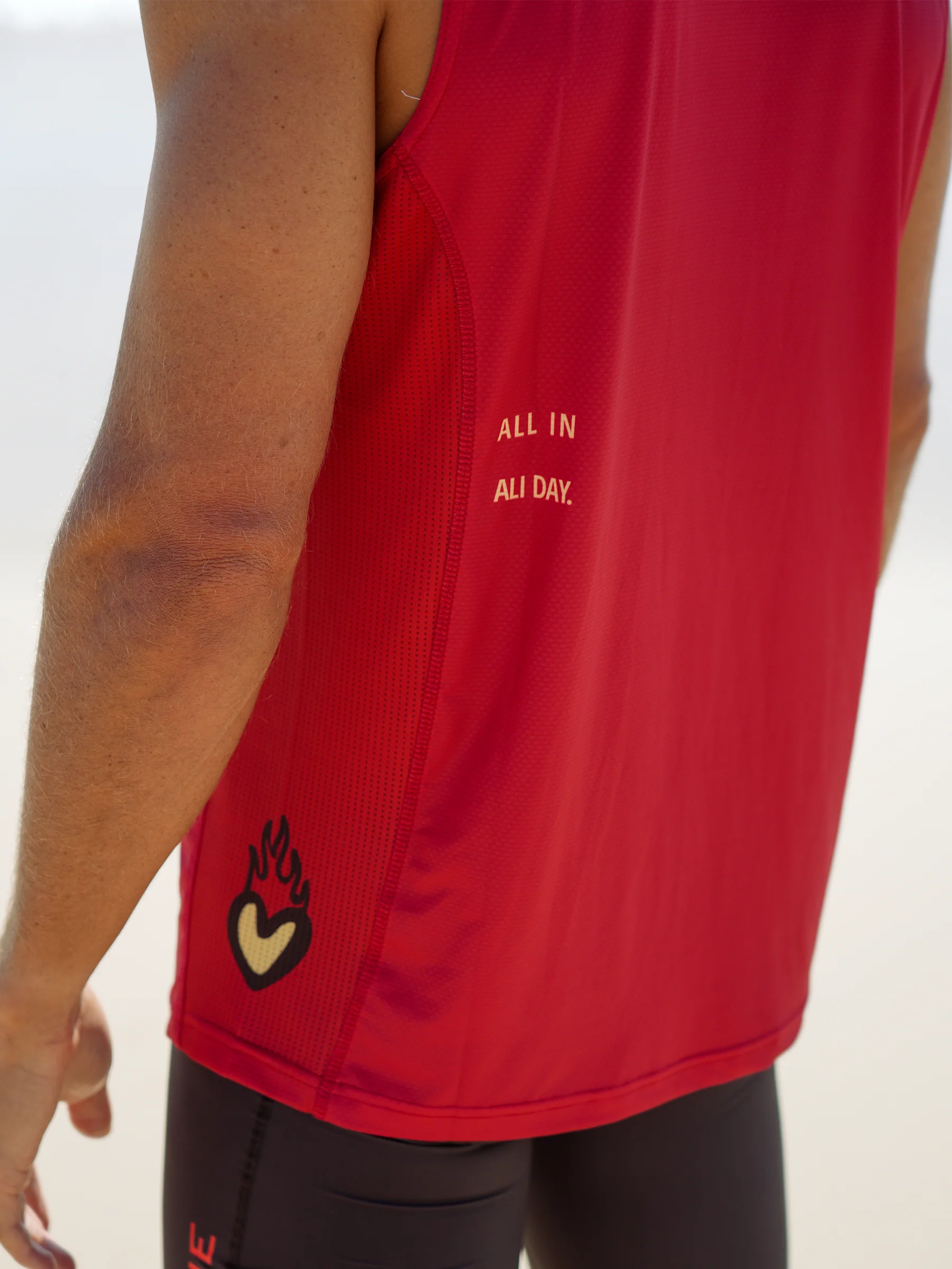 Tank - Ali Day - Image 4